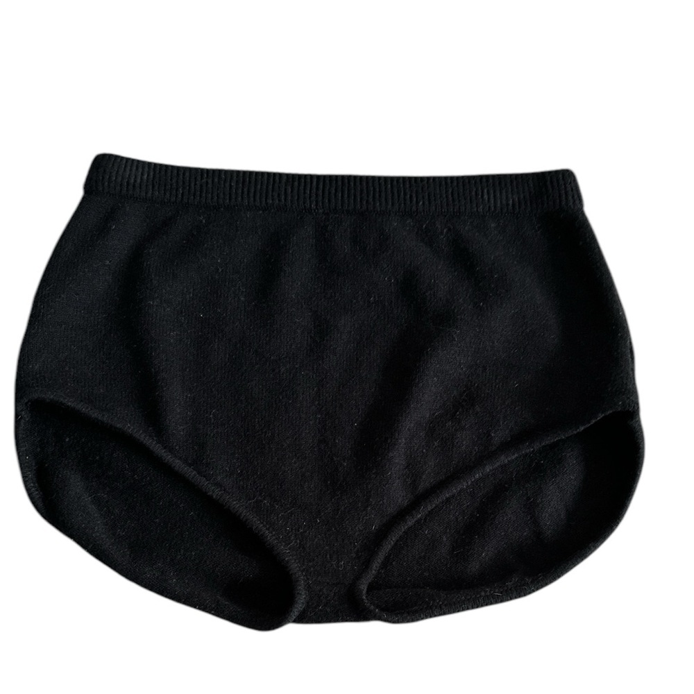Edikted Comfort Club Knit Micro Shorts XS/S